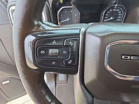 Used 2021 GMC Sierra 3500 Denali w/ Denali Ultimate Package AWD/4WD image 17
