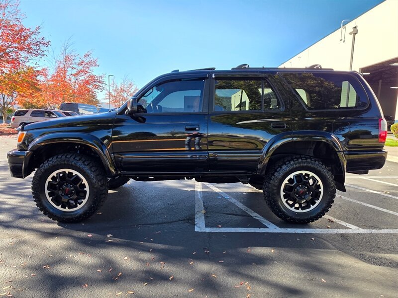 Used 2000 Toyota 4Runner Limited AWD/4WD image 3