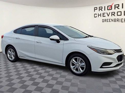 Certified 2017 Chevrolet Cruze LT image 2