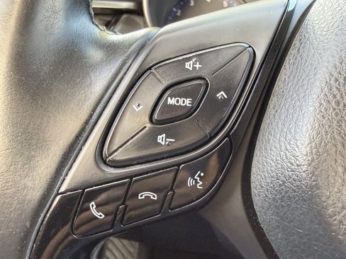 Used 2018 Toyota C-HR XLE FWD image 19
