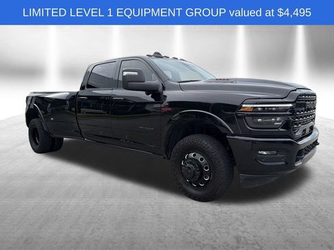 Used 2025 RAM 3500 Limited AWD/4WD image 8