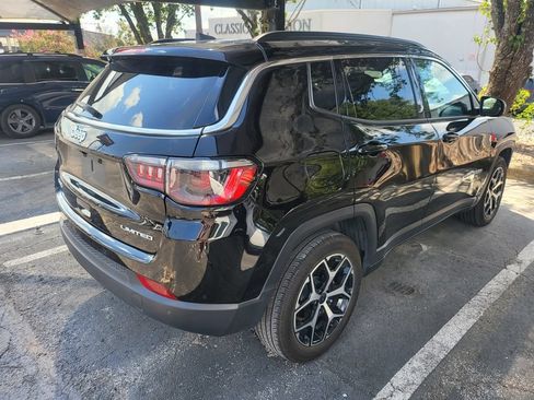 Used 2025 Jeep Compass Limited AWD/4WD image 8
