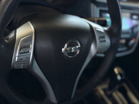 Used 2017 Nissan Altima 2.5 SL FWD image 30
