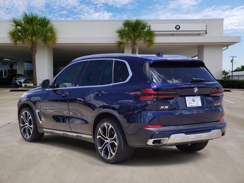 Certified 2024 BMW X5 xDrive40i w/ Premium Package AWD/4WD image 4