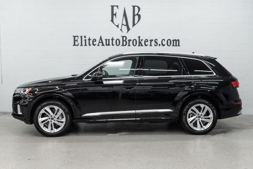 Used 2023 Audi Q7 2.0T Premium w/ Convenience Package AWD/4WD image 2