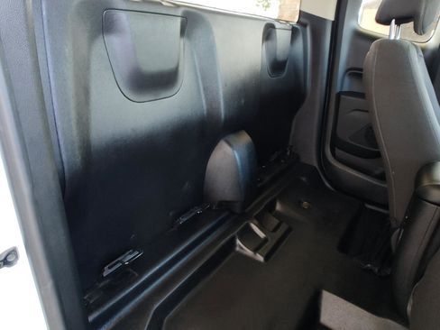 Used 2020 Chevrolet Colorado LT w/ Safety Package RWD image 20