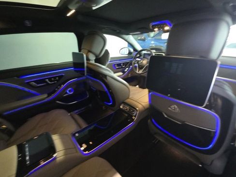 Used 2024 Mercedes-Benz Maybach S 680 4MATIC image 37