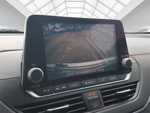 Used 2021 Nissan Altima 2.5 SR w/ SR Premium Package image 8