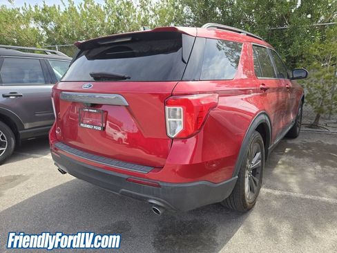 Used 2021 Ford Explorer XLT w/ Equipment Group 202A RWD image 3