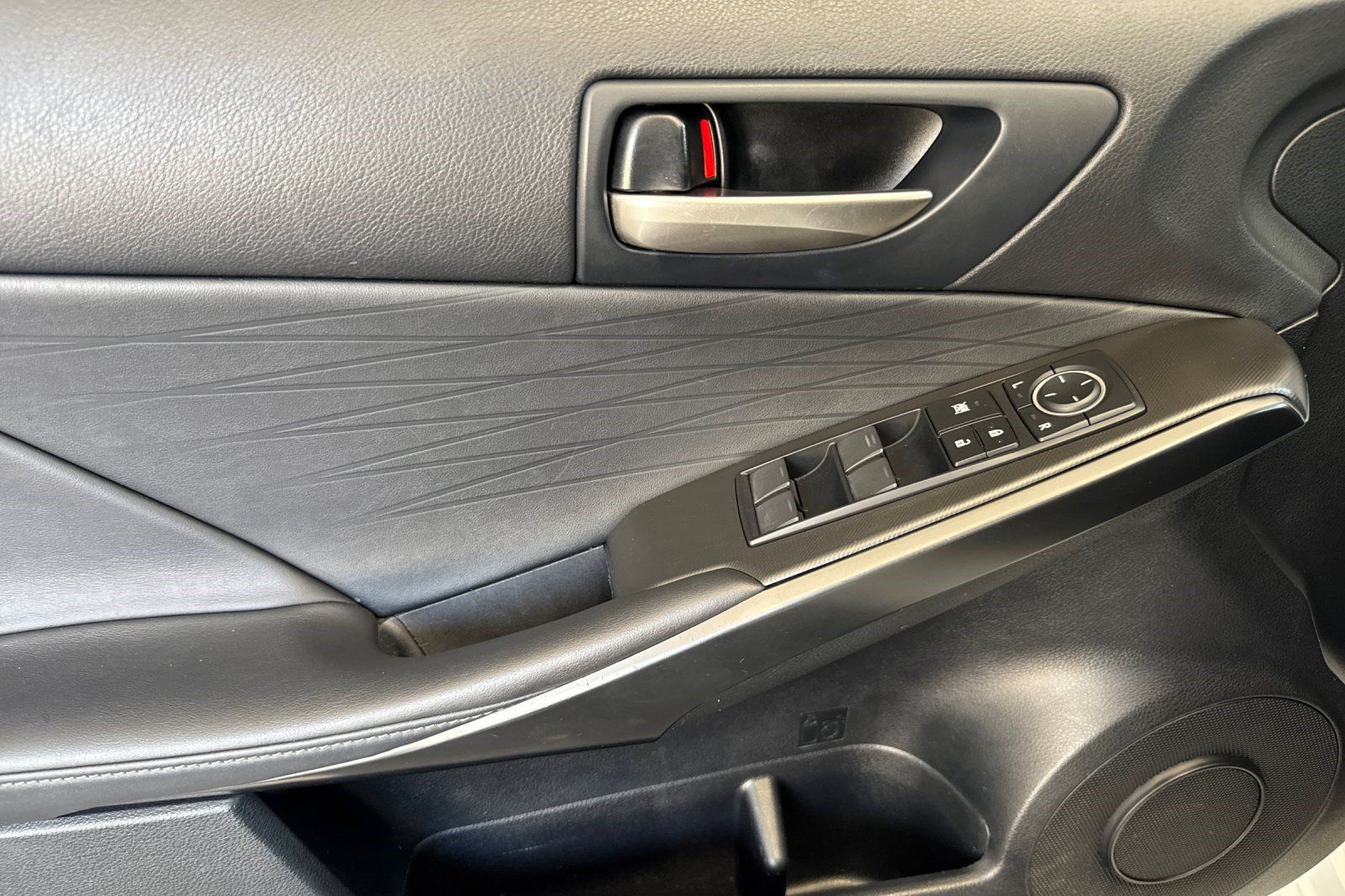 Used 2024 Lexus IS 350 F Sport RWD image 12