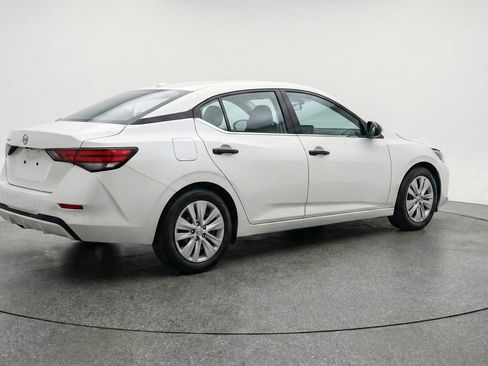 Used 2025 Nissan Sentra S FWD image 9