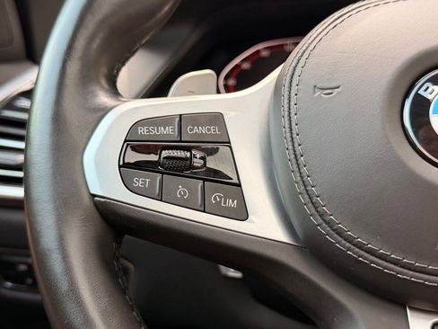 Used 2022 BMW X5 xDrive40i w/ M Sport Package AWD/4WD image 25