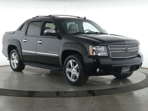 Used 2012 Chevrolet Avalanche LTZ AWD/4WD image 2