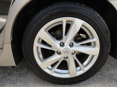 Used 2015 Nissan Altima 2.5 SL w/ Technology Package FWD image 25