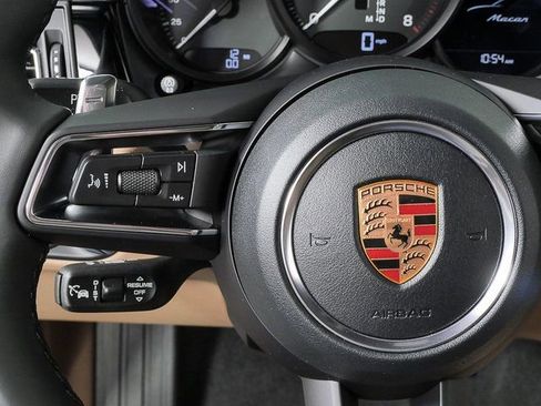 New 2026 Porsche Macan image 11