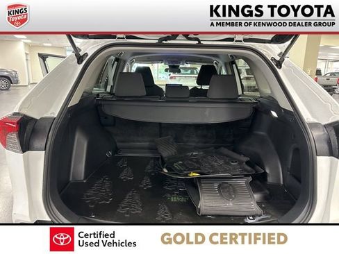 Used 2023 Toyota RAV4 AWD Hybrid image 22