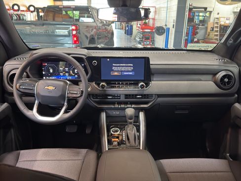 New 2026 Chevrolet Colorado W/T w/ Advanced Trailering Package AWD/4WD image 12