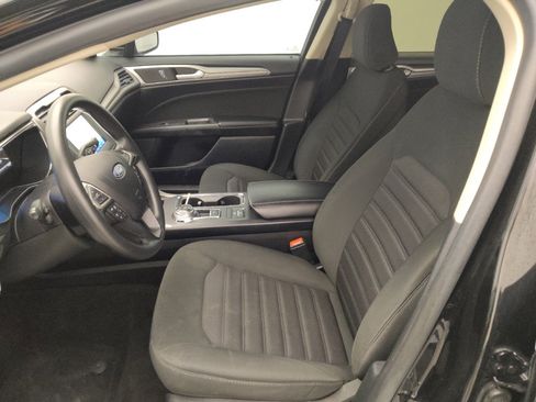 Used 2020 Ford Fusion SE FWD image 17