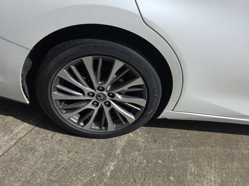 Used 2020 Lexus ES 350 w/ Premium Package FWD image 7