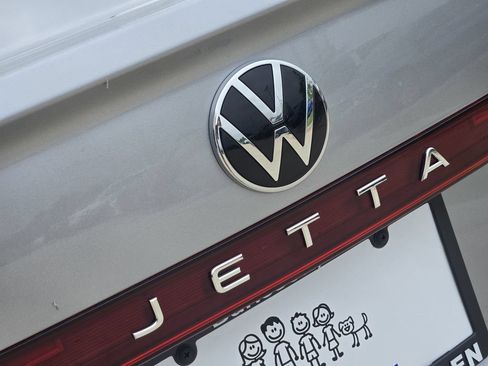 New 2026 Volkswagen Jetta SE FWD image 8