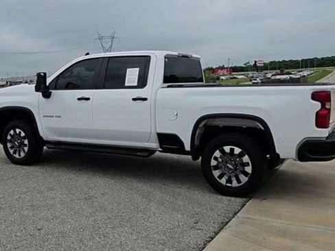Used 2025 Chevrolet Silverado 2500 Custom w/ Custom Convenience Package AWD/4WD image 6