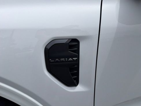 Used 2024 Ford Ranger Lariat RWD image 12