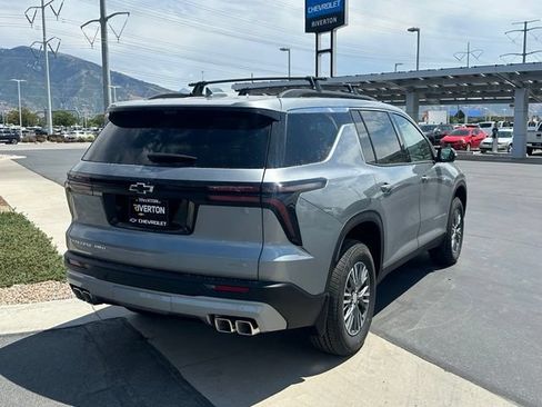 New 2026 Chevrolet Traverse LT w/ Driver Confidence Package AWD/4WD image 6