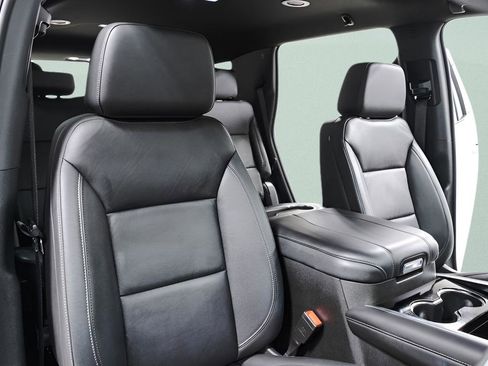 Used 2025 Chevrolet Tahoe LT image 41