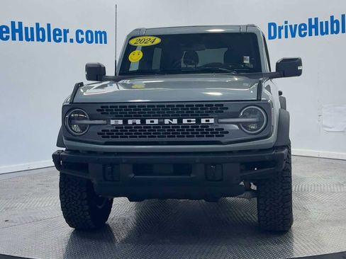 Used 2024 Ford Bronco Badlands image 3