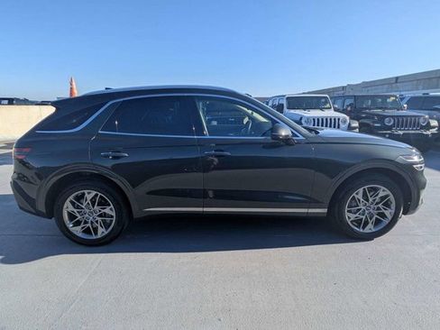 Used 2025 Genesis GV70 2.5T AWD/4WD image 2