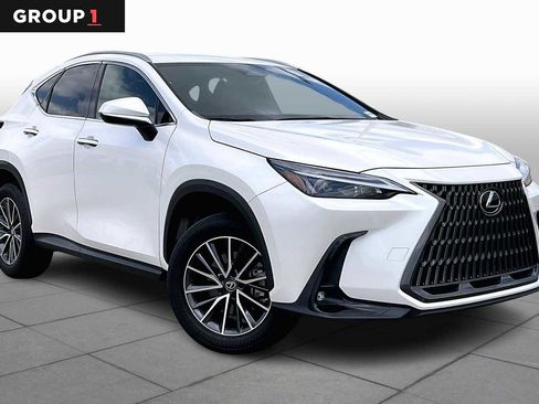 Used 2023 Lexus NX 250 FWD w/ Towing Package (2000 Lbs) image 3