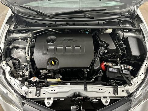 Used 2019 Toyota Corolla LE image 12