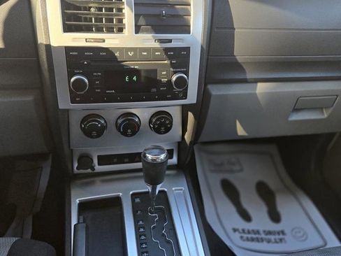 Used 2008 Dodge Nitro SLT RWD image 12