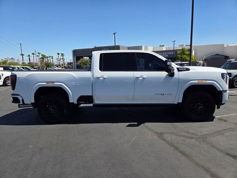 Used 2025 GMC Sierra 2500 AT4 w/ AT4 Premium Plus Package AWD/4WD image 7