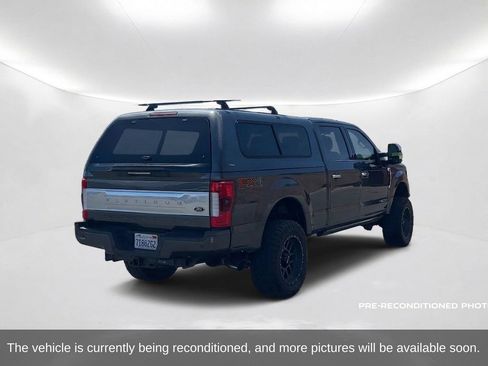 Used 2017 Ford F250 Platinum w/ Platinum Ultimate Package AWD/4WD image 6