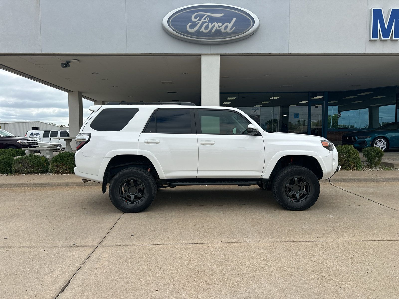 Used 2019 Toyota 4Runner SR5 Premium AWD/4WD image 9