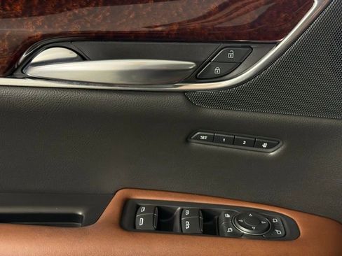 Used 2019 Cadillac XT5 Luxury image 16