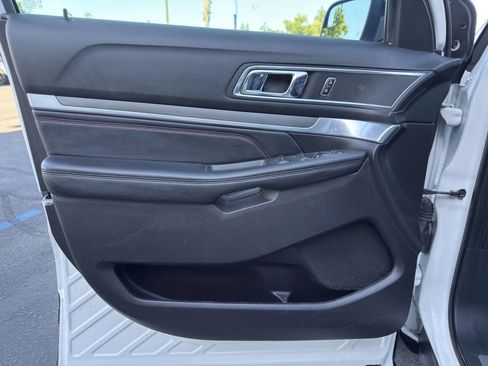 Used 2018 Ford Explorer Sport AWD/4WD image 10