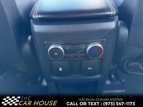 Used 2020 Ford Explorer XLT w/ Equipment Group 202A AWD/4WD image 33