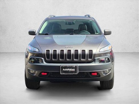 Used 2017 Jeep Cherokee Trailhawk w/ Comfort/Convenience Group AWD/4WD image 3