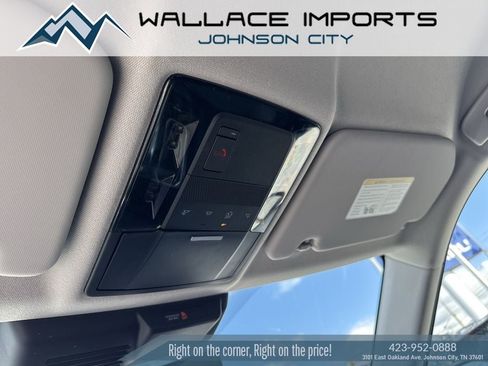 Used 2025 Mitsubishi Outlander AWD image 15