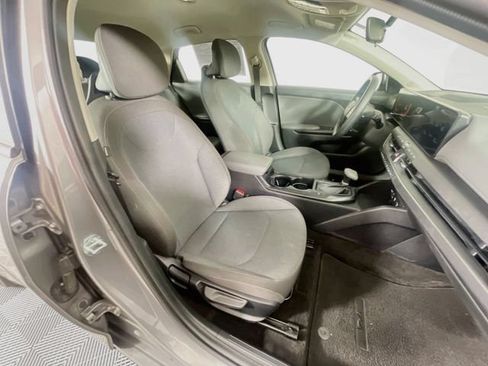 Used 2025 Kia K4 FWD image 27