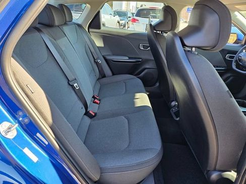 Used 2025 Kia K4 FWD image 17