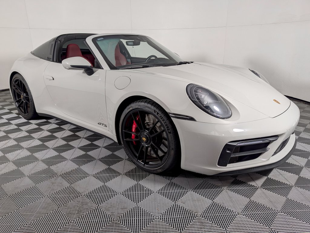 Certified 2022 Porsche 911 Targa 4 GTS AWD/4WD image 9