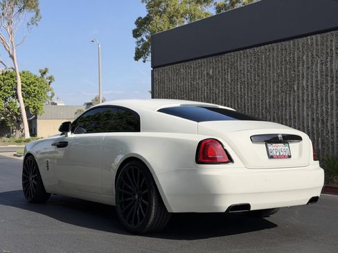 Used 2017 Rolls-Royce Wraith RWD image 7