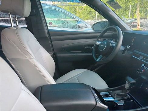 Used 2025 Hyundai Santa Cruz SEL FWD image 11