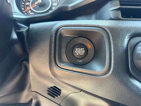Used 2025 Jeep Wrangler Unlimited Sport AWD/4WD image 23