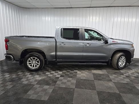 Used 2022 Chevrolet Silverado 1500 LT w/ Z71 Off-Road Package AWD/4WD image 2