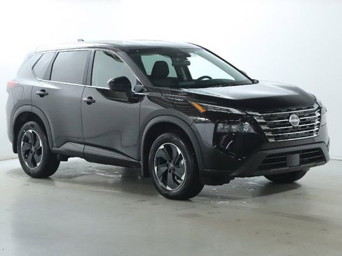 Certified 2026 Nissan Rogue SV image 1