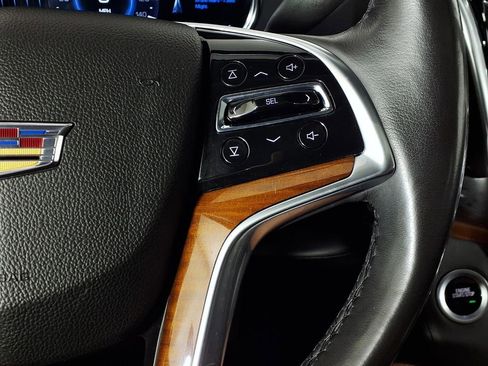 Used 2020 Cadillac Escalade Premium Luxury RWD image 20